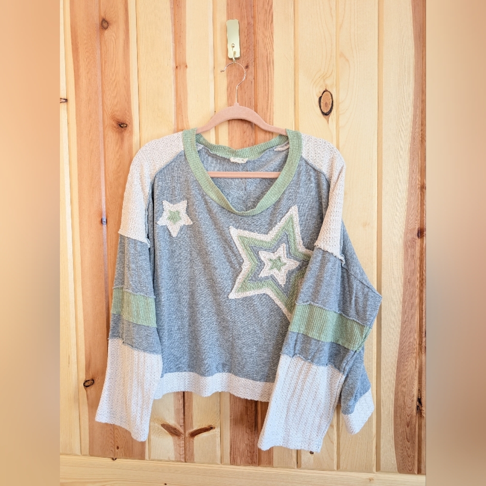 Women's L POL Star Patterned Gray and Green Sweater